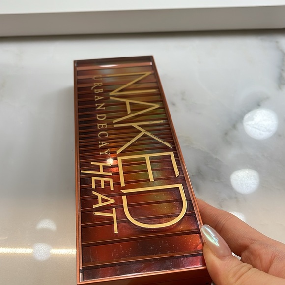 Urban Decay Naked Heat Matte Eyeshadow Palette Versatile Copper Eyeshadow Shades - Picture 9 of 13